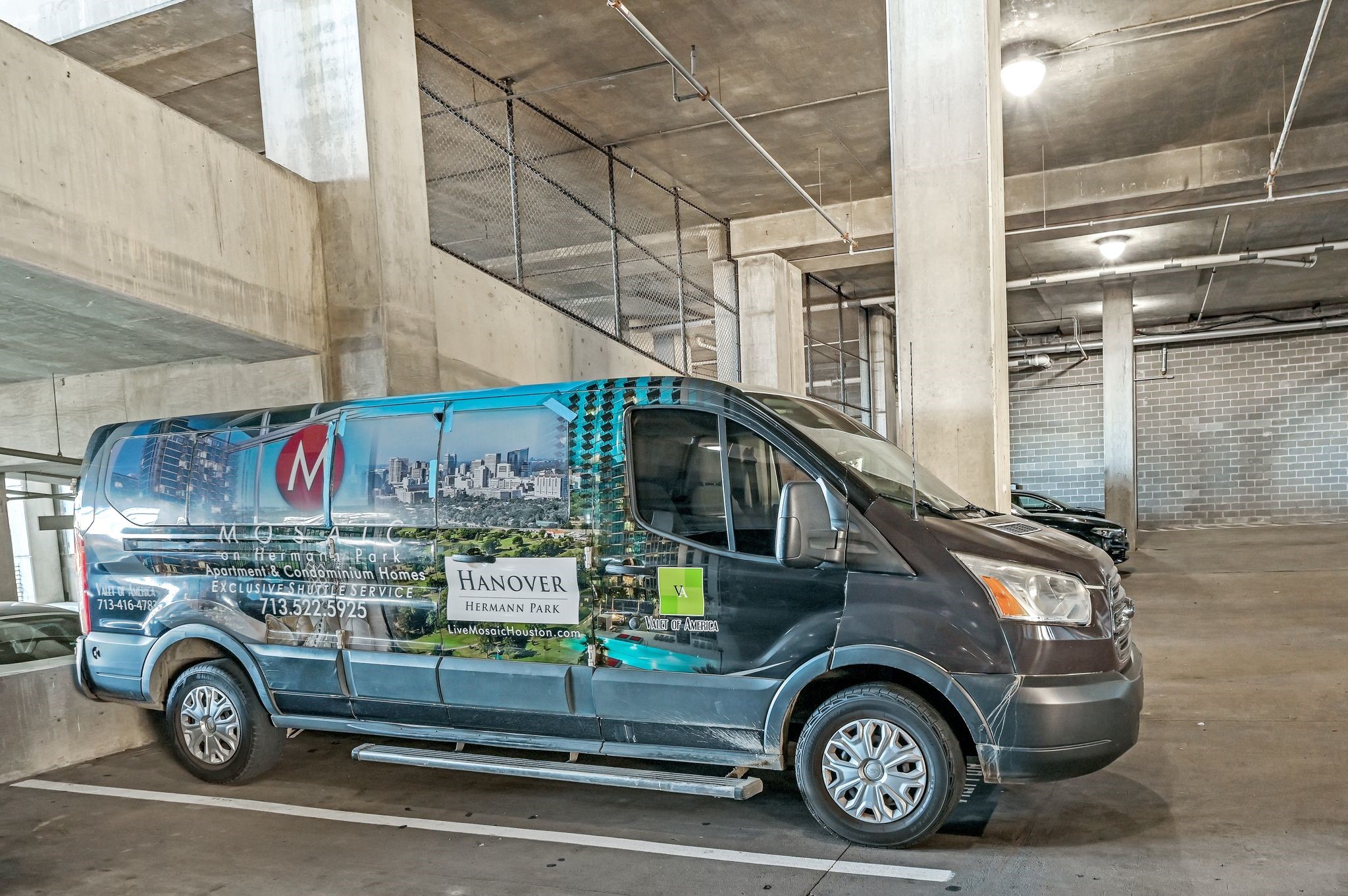 5925 Almeda Road, Unit 10908 Houston, TX 77004 - Photo 37 of 37 a car parked in front of a building