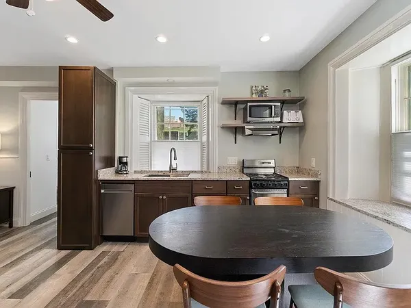 $2,175 | 77 Coggeshall Avenue, Unit G, Newport, RI 02840