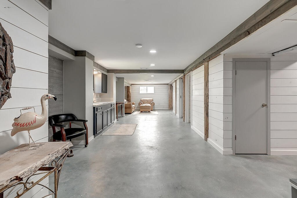 810 North Sandpiper Ingleside, TX 78362 - Photo 7 of 40 a living room with furniture and a large window