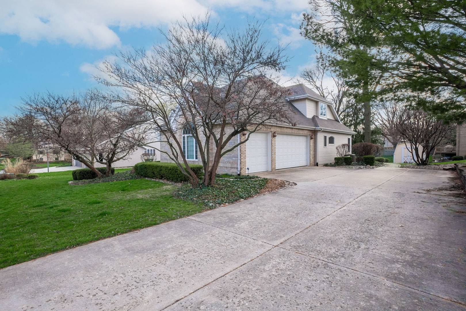 1103 Colonade Road Shorewood, IL 60404 - Photo 3 of 51 Gallery Image 3