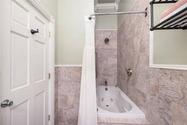 $850,000 | 20 Berkeley Avenue, Unit 2, Newport, RI 02840