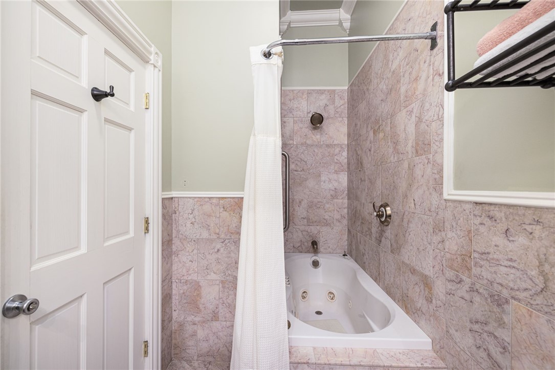 20 Berkeley Avenue, Unit 2 Newport, RI 02840 - Photo 20 of 46