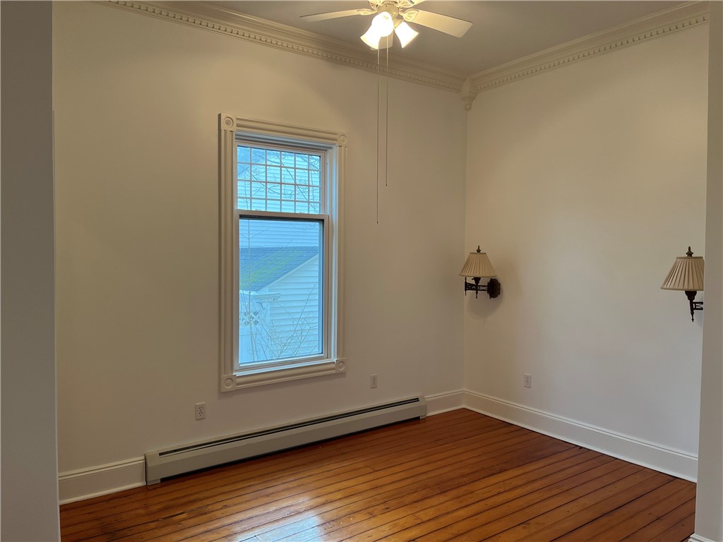 20 Berkeley Avenue, Unit 2 Newport, RI 02840 - Photo 22 of 44 Primary en suite!