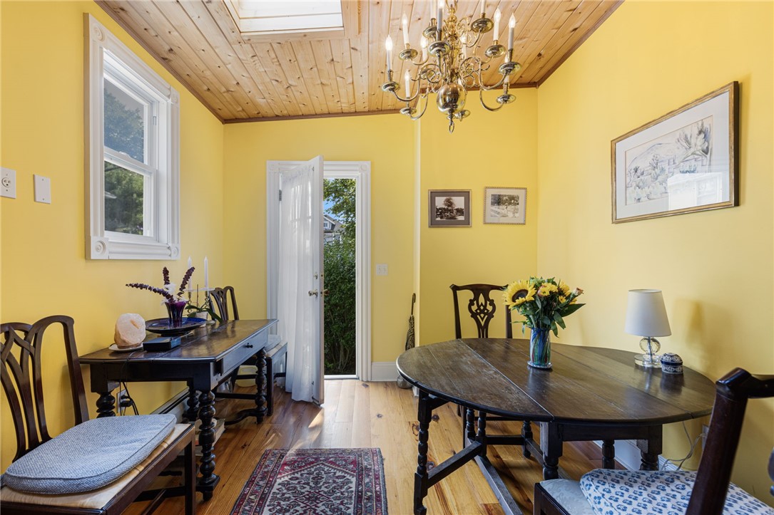 20 Berkeley Avenue, Unit 2 Newport, RI 02840 - Photo 27 of 44 Let's step outside!