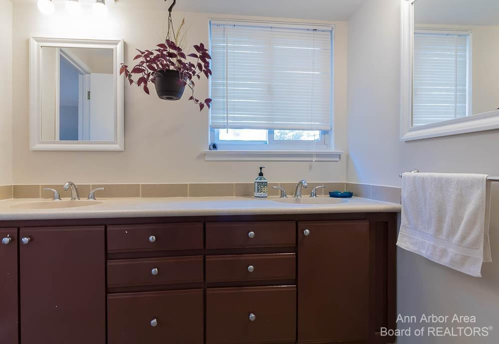 2316 Nixon Road Ann Arbor, MI 48105 - Photo 31 of 45 Photo 31