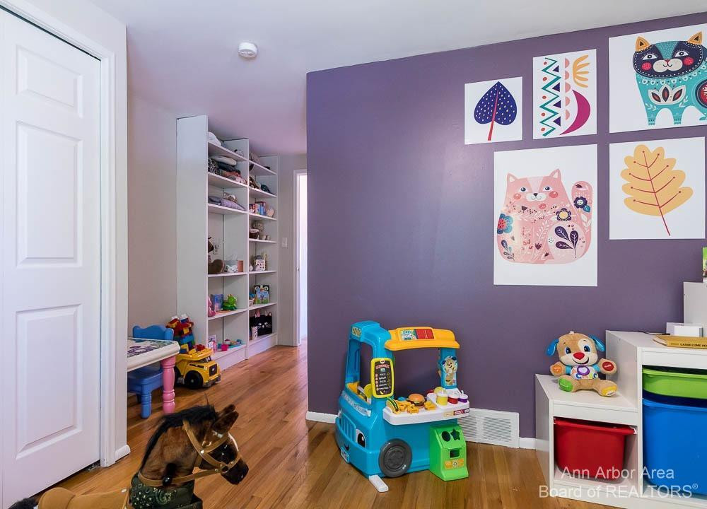 2316 Nixon Road Ann Arbor, MI 48105 - Photo 40 of 45 Photo 40