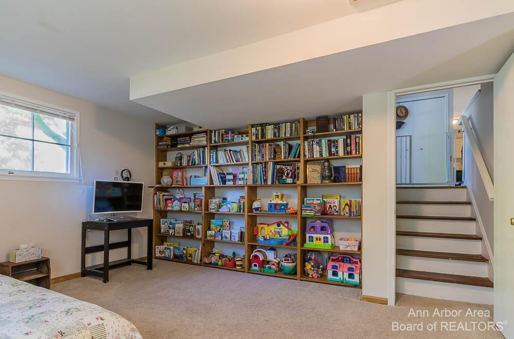 2316 Nixon Road Ann Arbor, MI 48105 - Photo 41 of 45 Photo 41