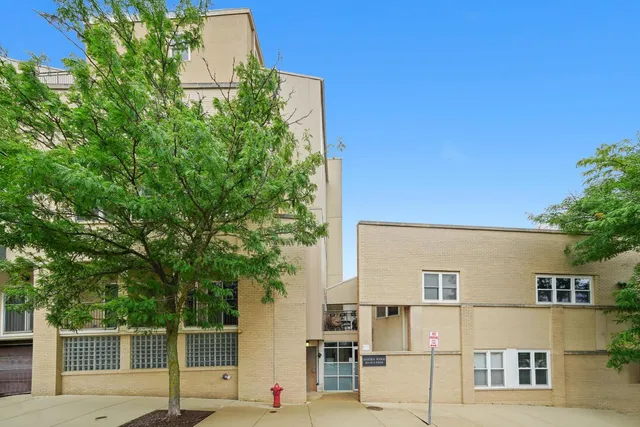 $420,000 | 1834 Ridge Avenue, Unit 102, Evanston, IL 60201