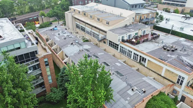 $420,000 | 1834 Ridge Avenue, Unit 102, Evanston, IL 60201