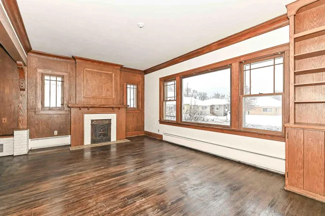 $239,900 | 1516 Monroe Avenue, Racine, WI 53405