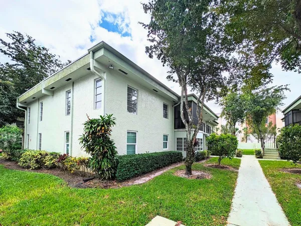 $1,700 | 7515 South Oriole Boulevard, Delray Beach, FL 33446