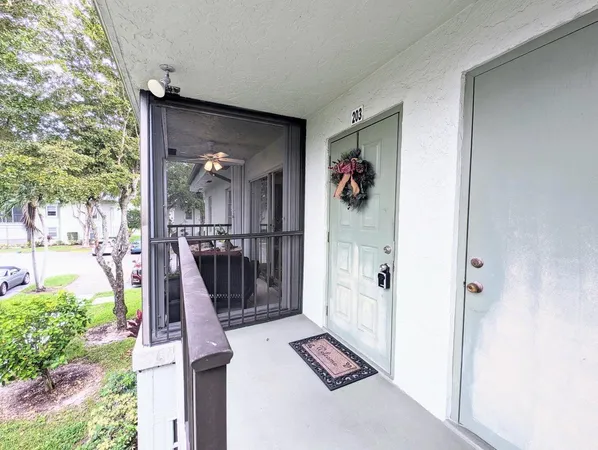 $1,700 | 7515 South Oriole Boulevard, Delray Beach, FL 33446