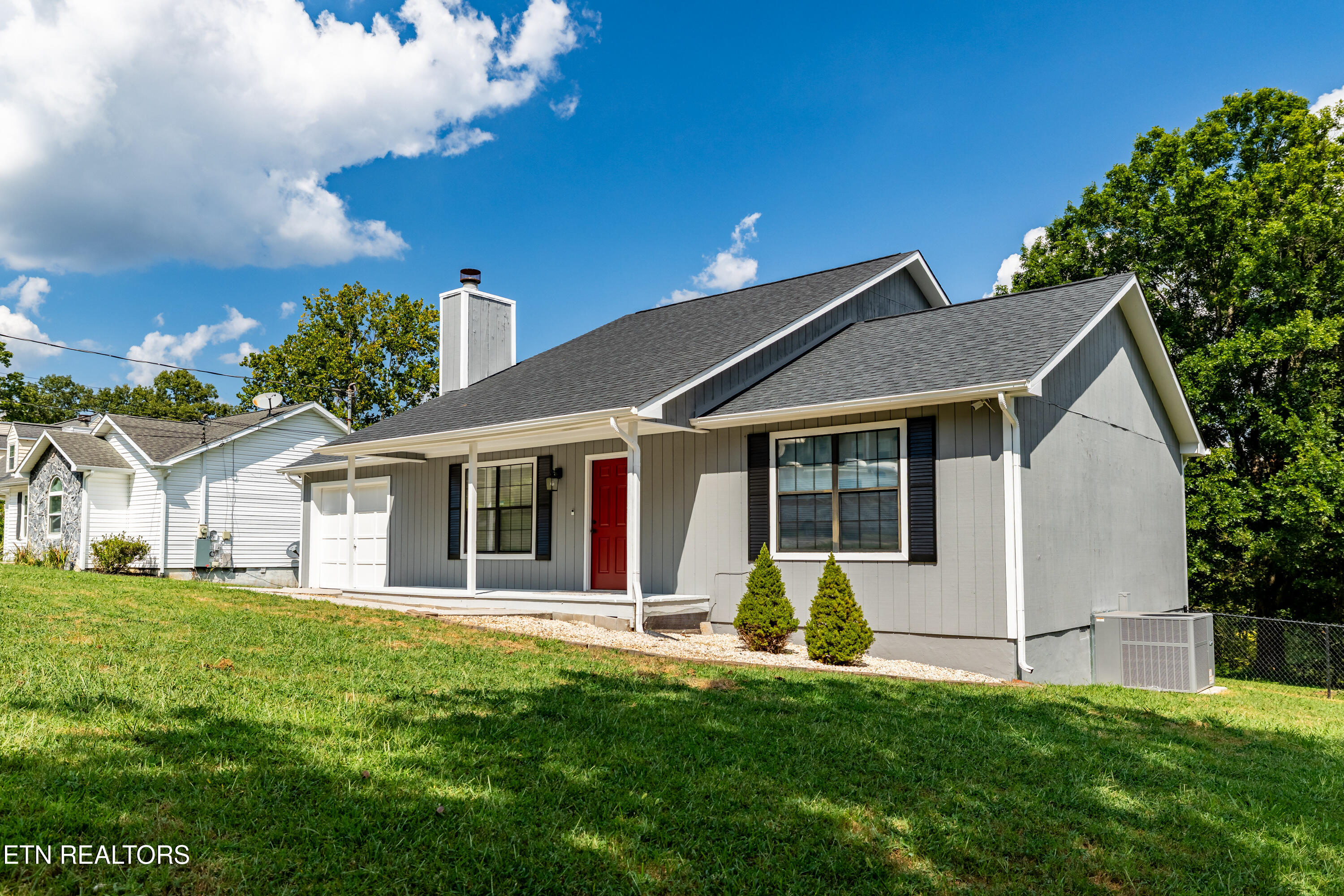 2423 Chimney Ridge Road Knoxville, TN 37923 - Photo 36 of 37 Right Angle