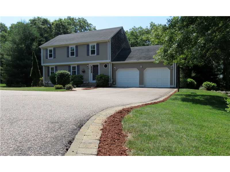 44 Kings Ridge Road South Kingstown, RI 02879 - Photo 3 of 25 Exterior Front.