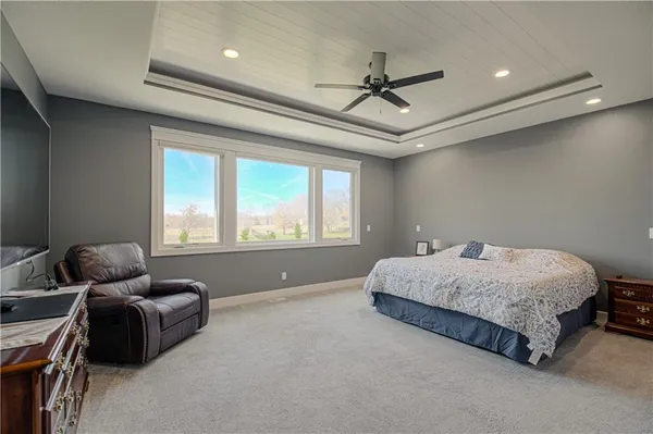 $895,000 | 13504 Oakridge Drive, Kearney, MO 64060