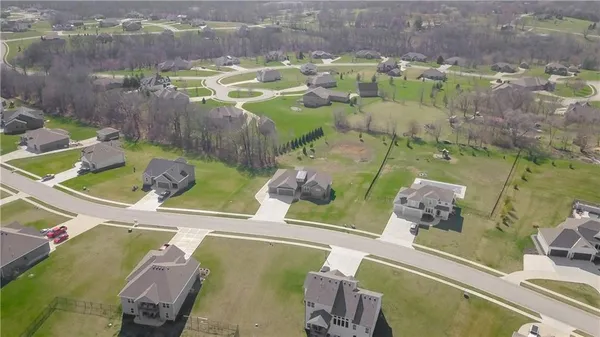 $895,000 | 13504 Oakridge Drive, Kearney, MO 64060