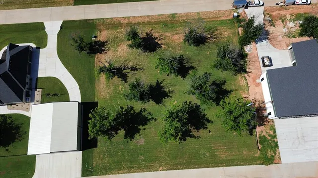 $220,000 | 6114 Bonanza Drive, Granbury, TX 76049