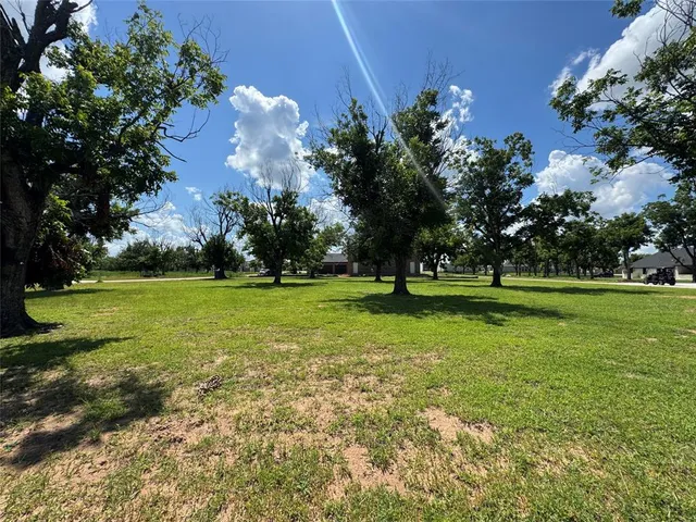 $220,000 | 6114 Bonanza Drive, Granbury, TX 76049