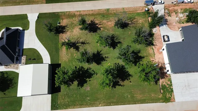 $220,000 | 6114 Bonanza Drive, Granbury, TX 76049