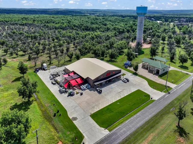 $220,000 | 6114 Bonanza Drive, Granbury, TX 76049