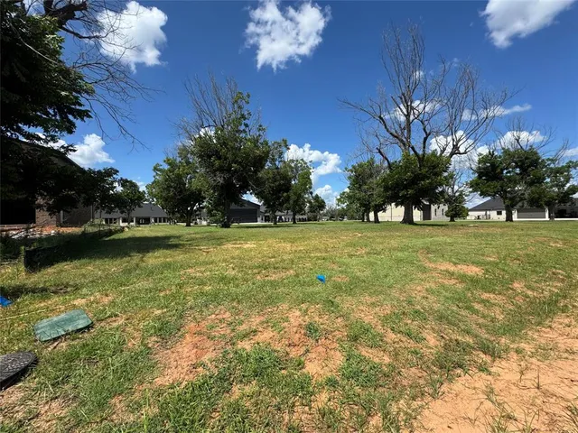 $220,000 | 6114 Bonanza Drive, Granbury, TX 76049