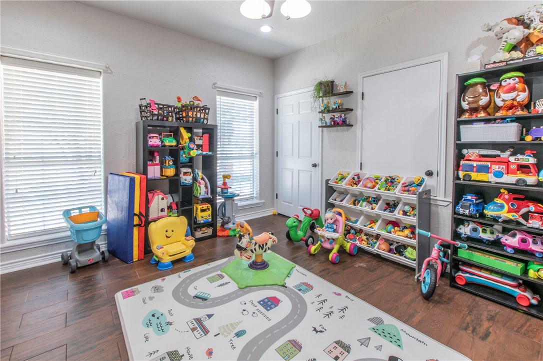 876 South St Joseph Road Burlington, TX 76519 - Photo 22 of 35 a children play room with toys