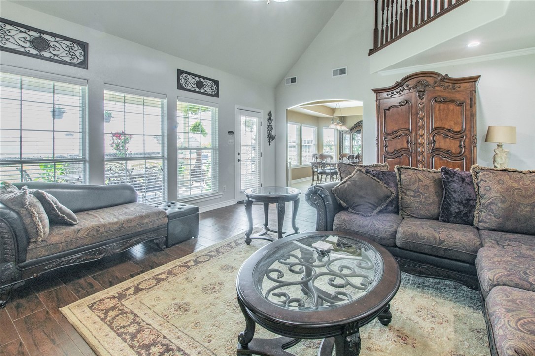 876 South St Joseph Road Burlington, TX 76519 - Photo 7 of 35 a living room with furniture and a large window