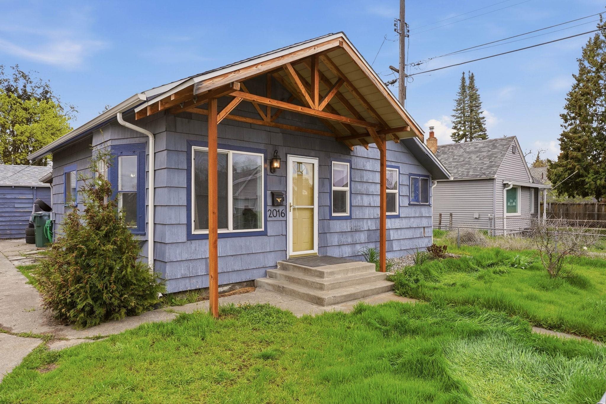 2016 North Cannon Street Spokane, WA 99205 - Photo 1 of 28