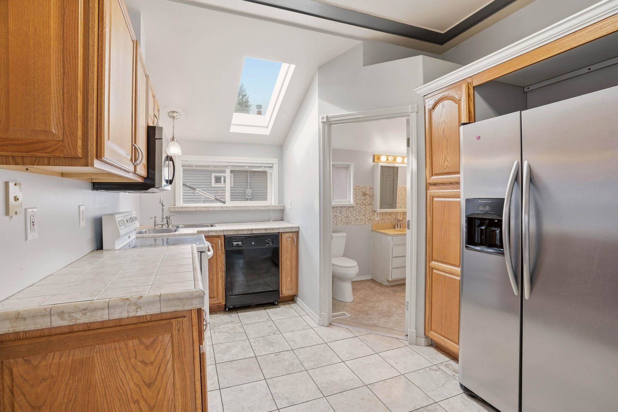 2016 North Cannon Street Spokane, WA 99205 - Photo 6 of 28
