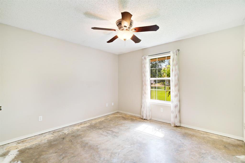 4405 County Road Paris, TX 75462 - Photo 11 of 19