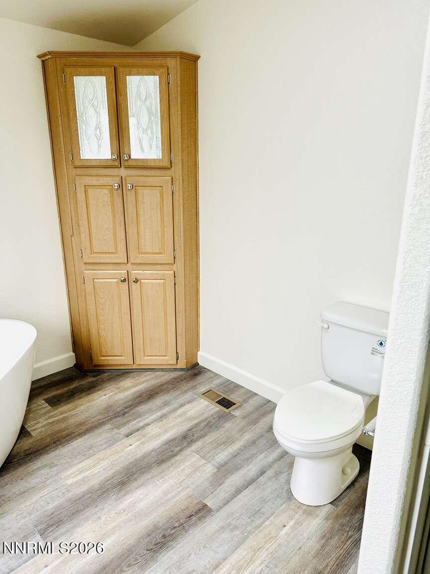 6255 Sierra Way Fallon, NV 89406 - Photo 15 of 25 a bathroom with a toilet