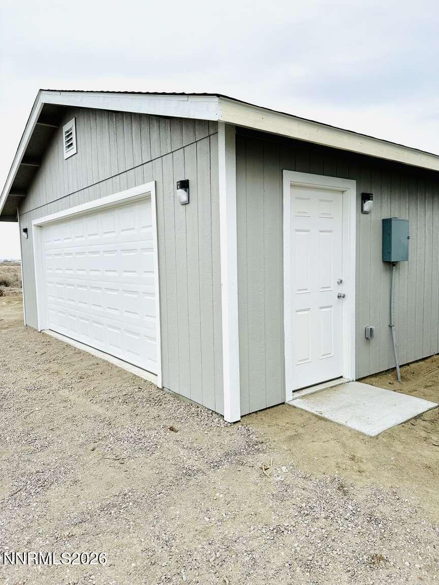 6255 Sierra Way Fallon, NV 89406 - Photo 22 of 25 a backyard of a house