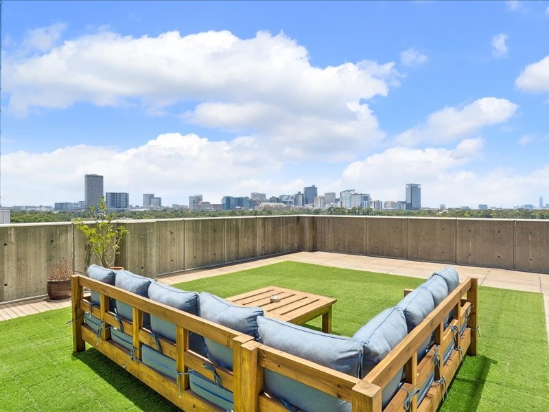 5925 Almeda Road, Unit 10714 Houston, TX 77004 - Photo 5 of 38 a view of swimming pool with a lake