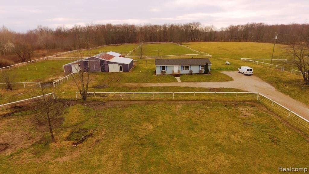 1401 North Cedar Road Fowlerville, MI 48836 - Photo 17 of 20 1401 Cedar Road - drone 2 (12).jpg