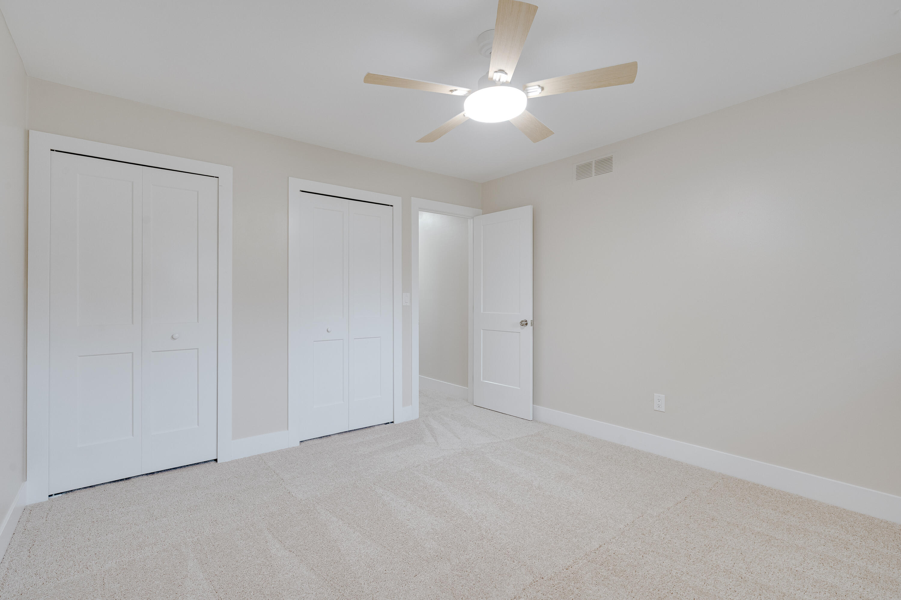 5806 Wedgewood Road Canton, MI 48187 - Photo 28 of 51 B-5806 Wedgewood, Canton-12