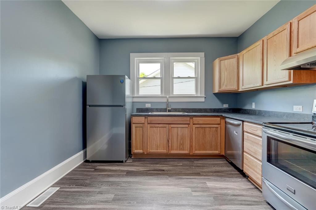 511 Barnes Street Reidsville, NC 27320 - Photo 13 of 29