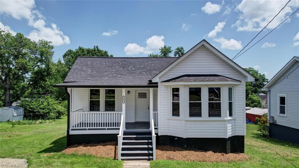 511 Barnes Street Reidsville, NC 27320 - Photo 2 of 29