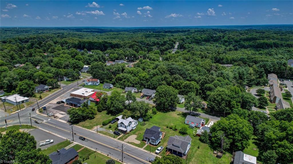 511 Barnes Street Reidsville, NC 27320 - Photo 5 of 29