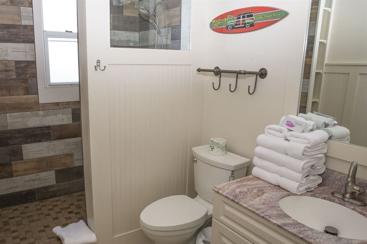 815 Plantation Road, Unit 401 Gulf Shores, AL 36542 - Photo 17 of 43 Second Bath