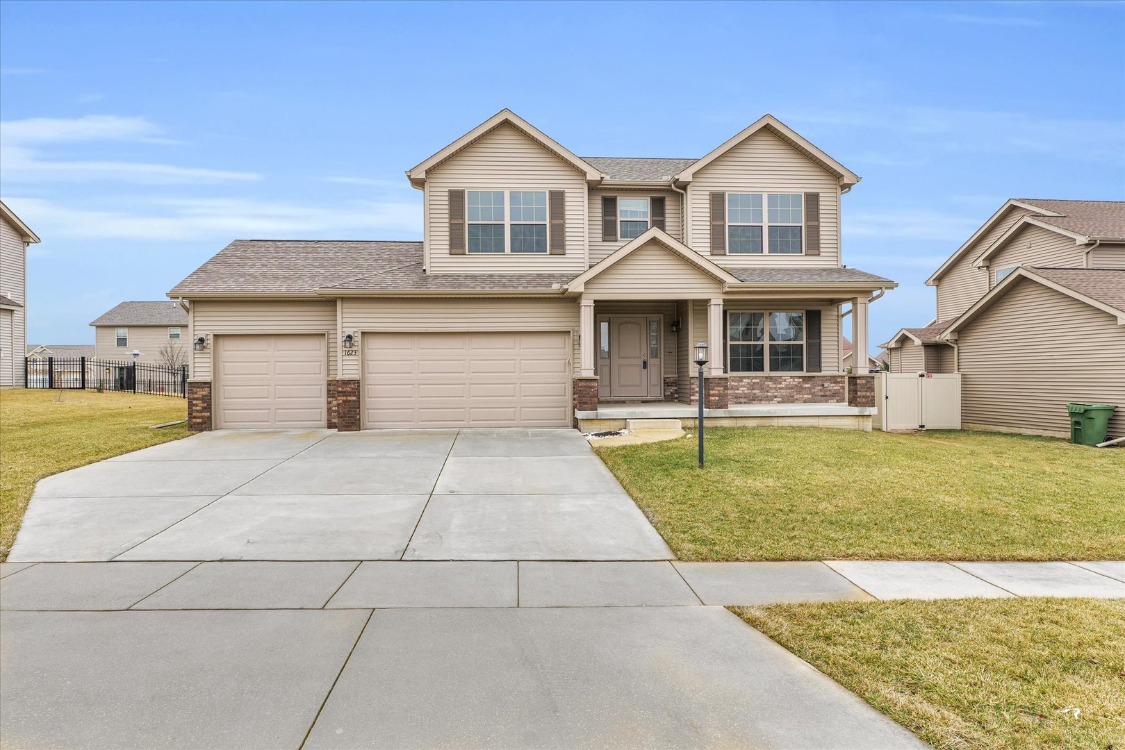 1623 Hunters Ridge Court Mahomet, IL 61853 - Photo 2 of 44 Gallery Image 2