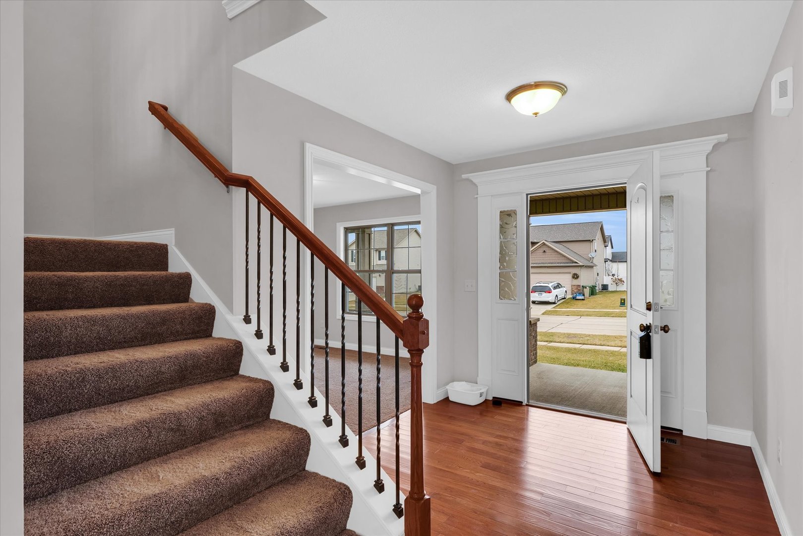 1623 Hunters Ridge Court Mahomet, IL 61853 - Photo 6 of 44 Gallery Image 6
