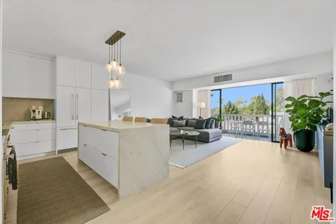 $1,295,000 | 999 North Doheny Drive, Unit 312, West Hollywood, CA 90069