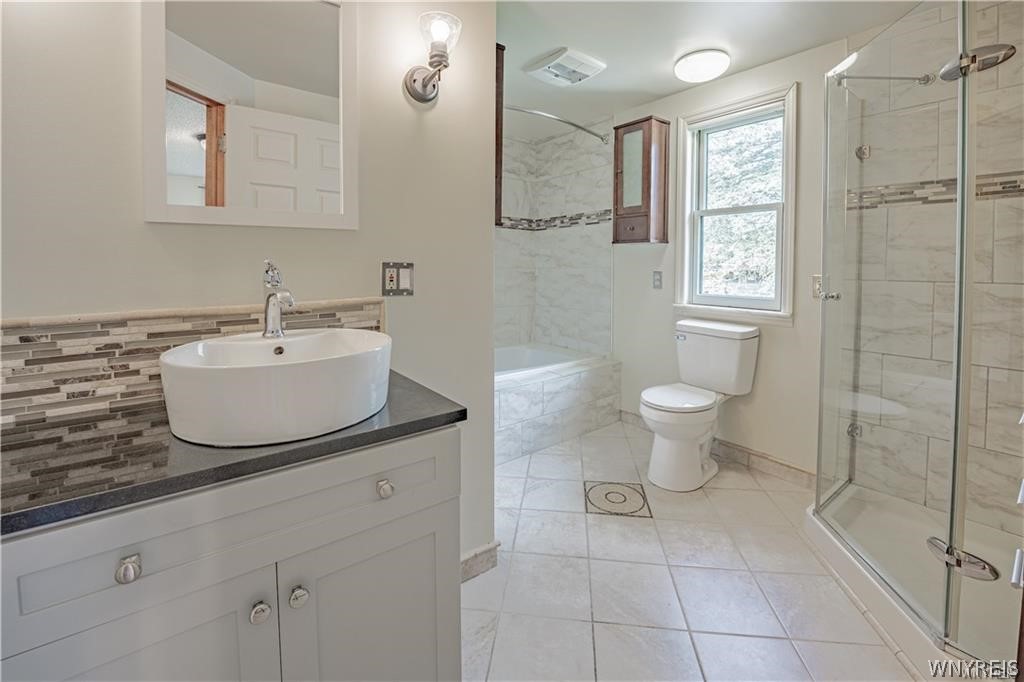 6122 Bear Ridge Road Pendleton, NY 14094 - Photo 17 of 30