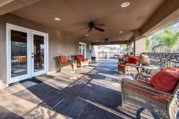 $1,350,000 | 5733 West Babcock Avenue, Visalia, CA 93291