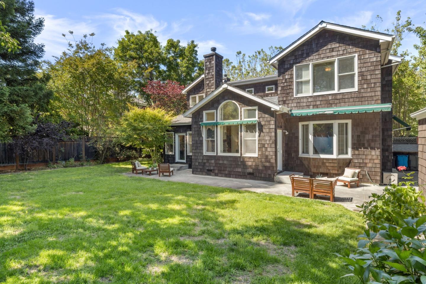 120 Gloria Circle Menlo Park, CA 94025 - Photo 52 of 83 a front view of a house with a yard