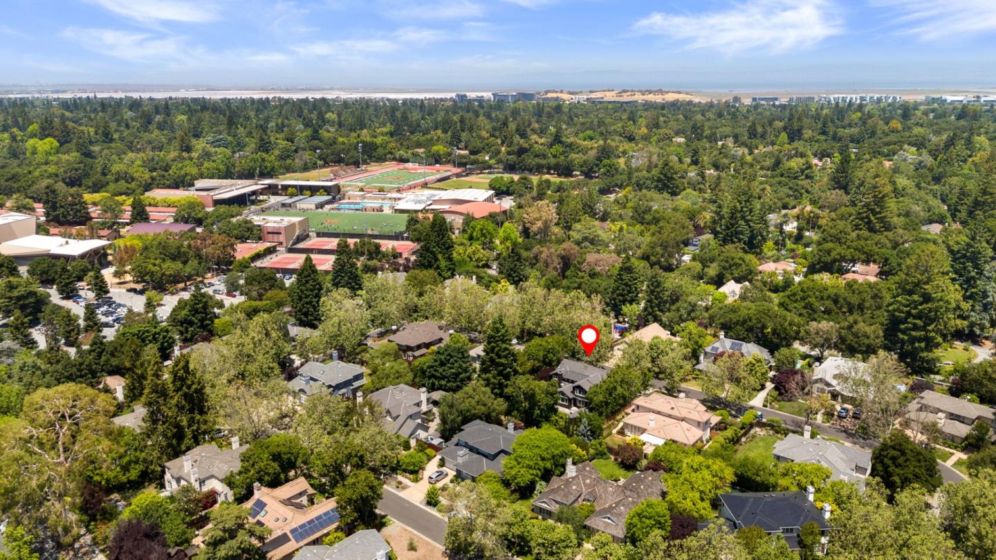 120 Gloria Circle Menlo Park, CA 94025 - Photo 63 of 83 a view of a city