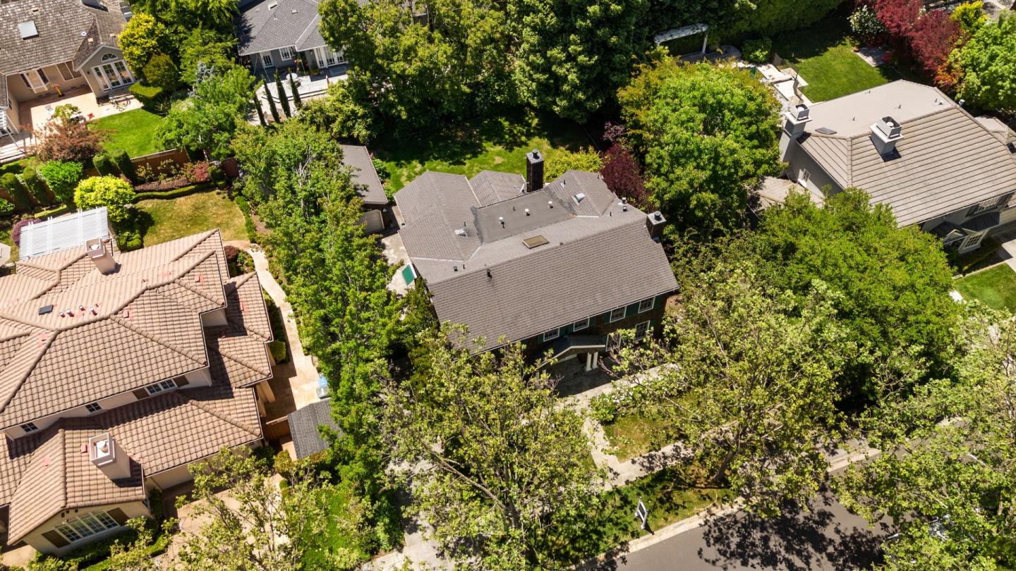 120 Gloria Circle Menlo Park, CA 94025 - Photo 65 of 83 an aerial view of a house with a yard and trees