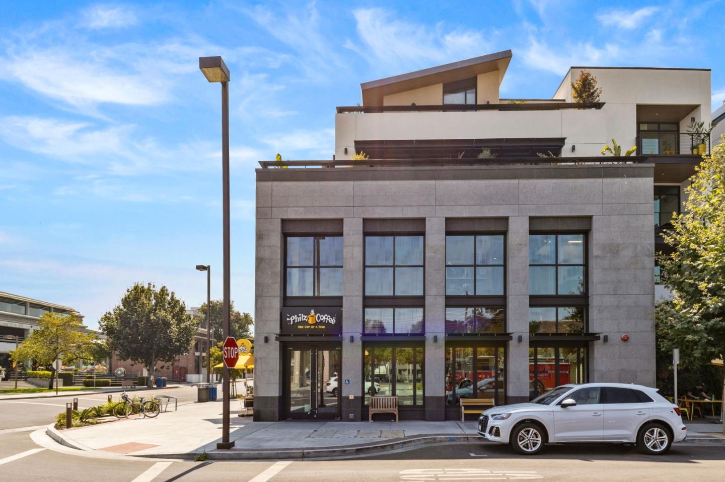 120 Gloria Circle Menlo Park, CA 94025 - Photo 71 of 83 a car parked in front of a building