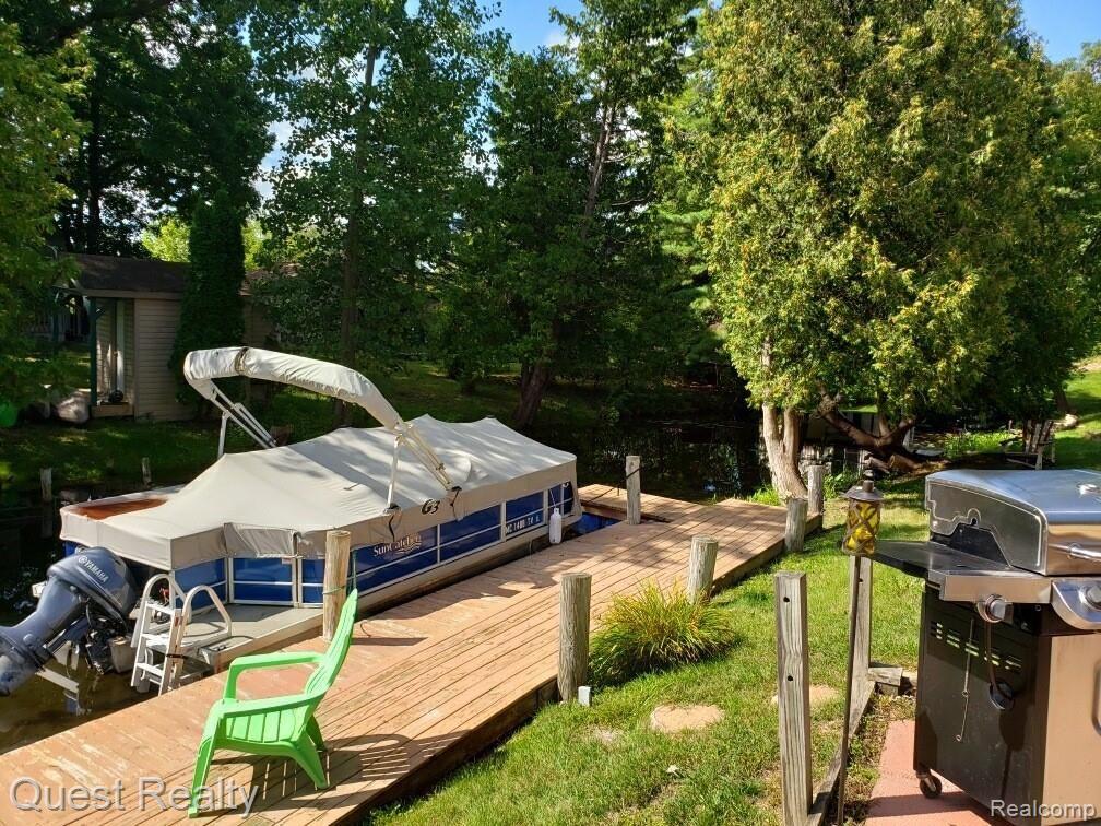 7045 Andersonville Road Clarkston, MI 48346 - Photo 2 of 36 enjoy all-sports lake living at a fraction of the price!!