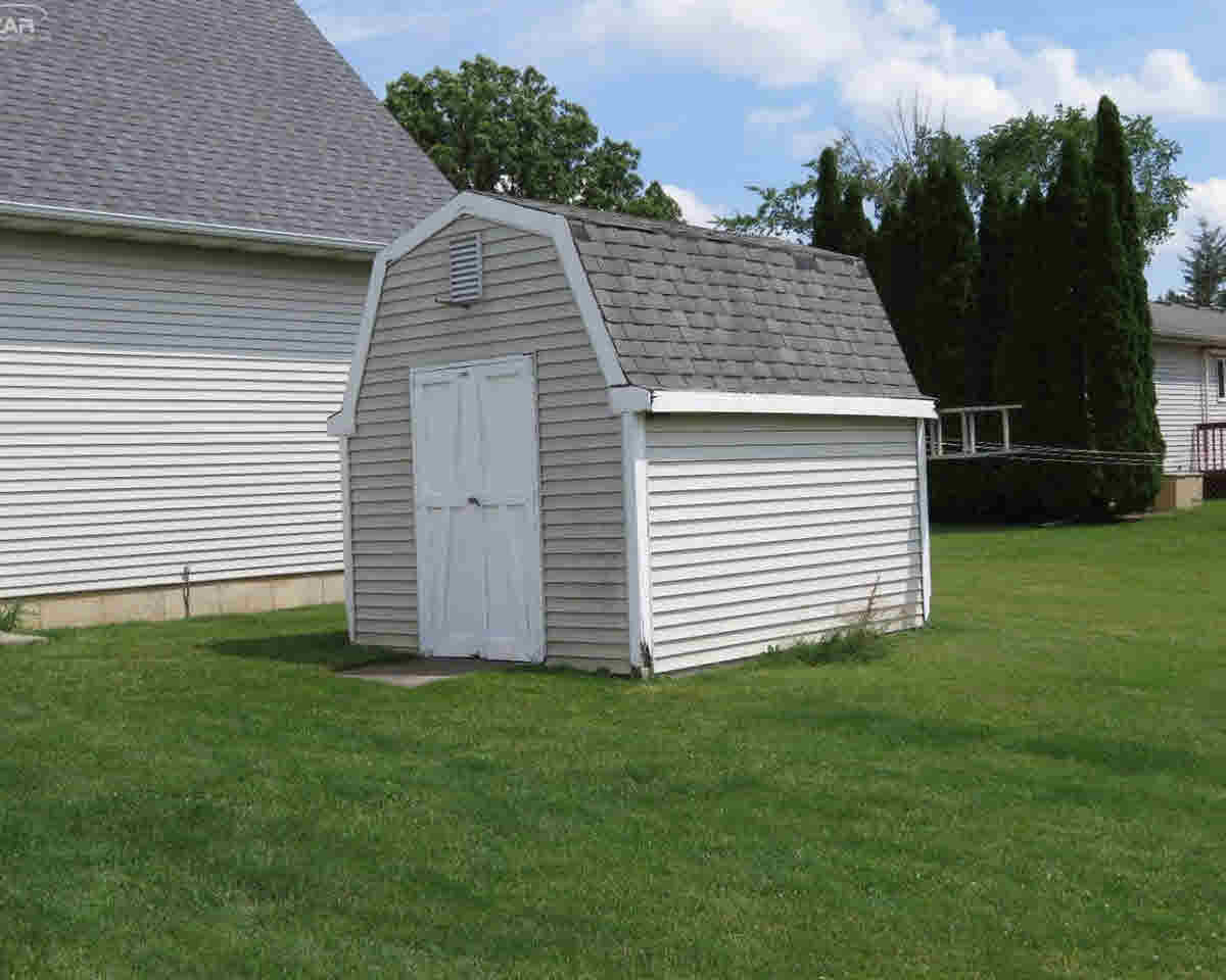 3277 North Henderson Road Davison, MI 48423 - Photo 21 of 29 21315775-20.JPG